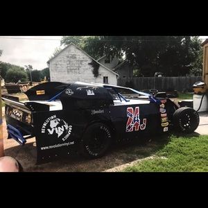 Meet your Posher, Dennis